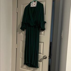 PrettyLittleThing Dark Green Long Sleeve Dress